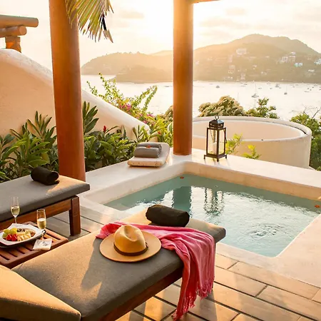 Tentaciones Hotel & Lounge Pool - Adults Only