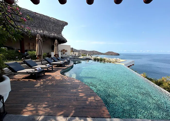 Tentaciones Boutique - Ocean View & Private Pools - Adults Only Zihuatanejo